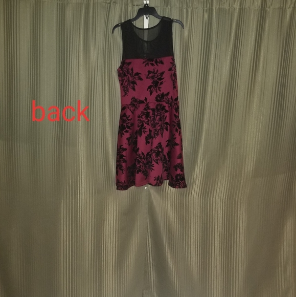 Dress - Picture 4 of 4